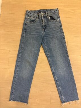 H&M  Women Blue Denim Jeans - Classic Straight Fit